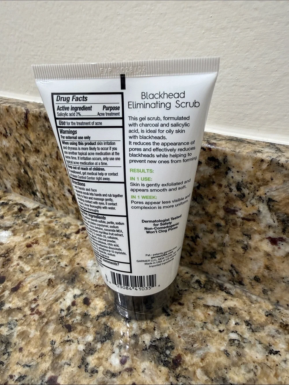 NWT Garnier SkinActive Blackhead Eliminating Scrub